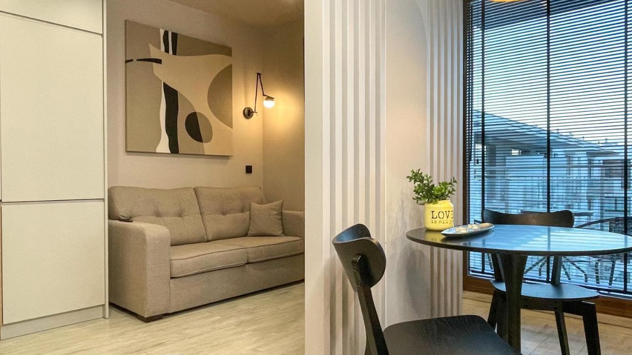 Comfortable 1-Room Apartment Close To The Center 바르샤바 외부 사진